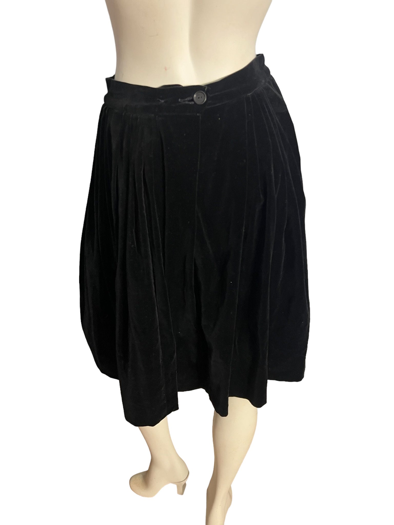 Vintage 50’s black velvet full circle skirt 28 M