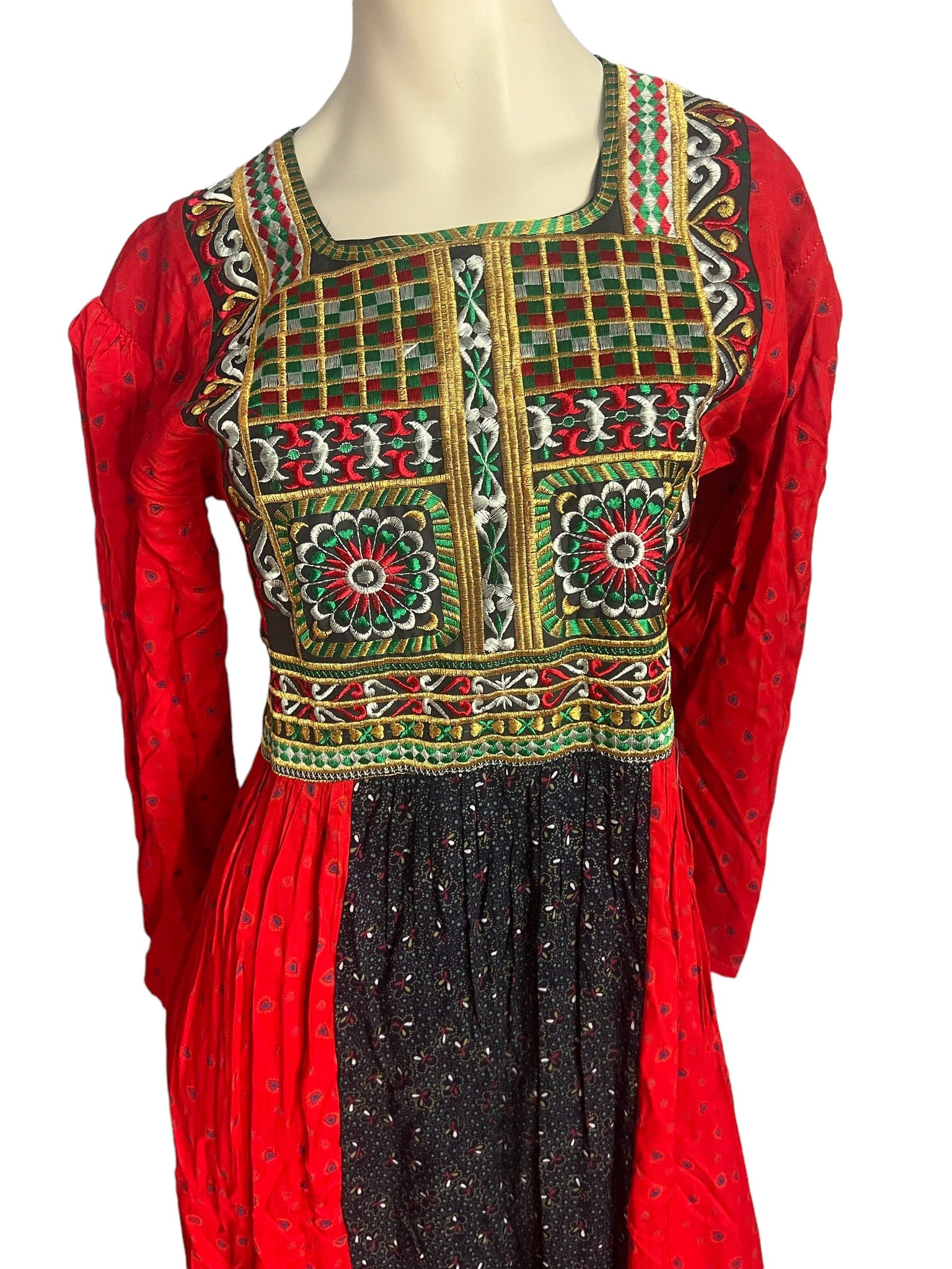 Vintage embroidered India dress M L