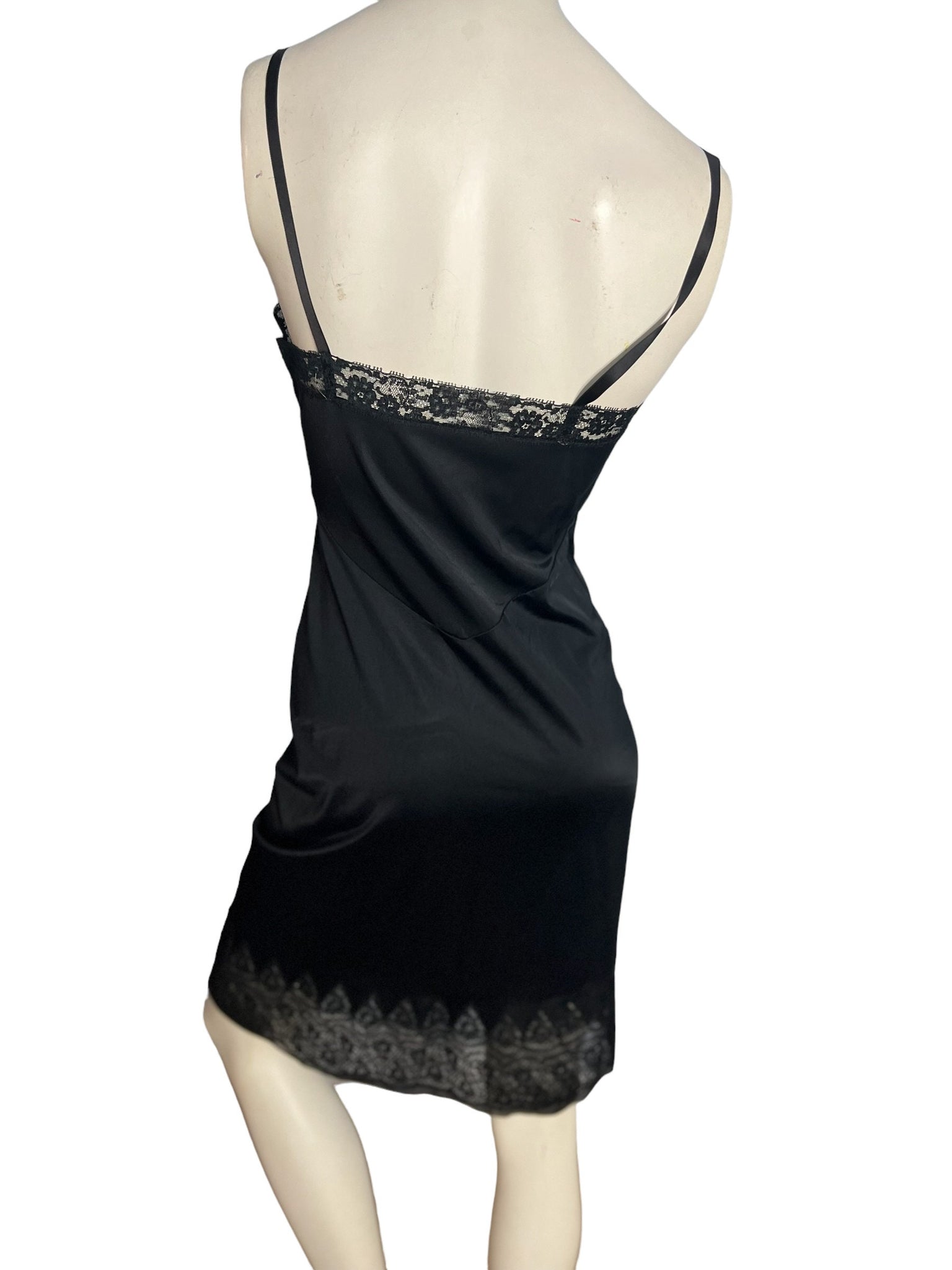 Vintage 60's black slip 32 Van Raolte