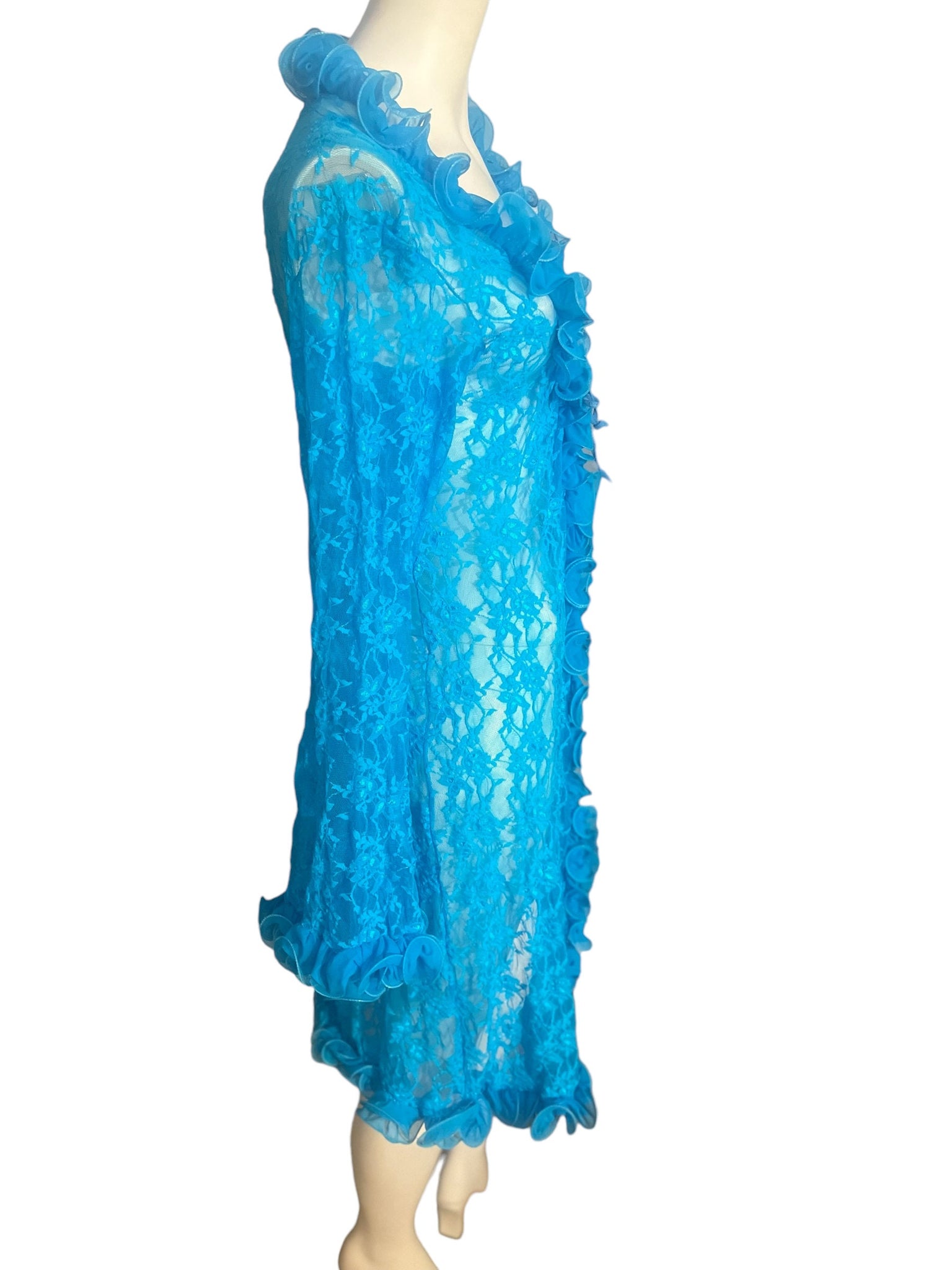 Vintage turquoise ruffle lace robe M