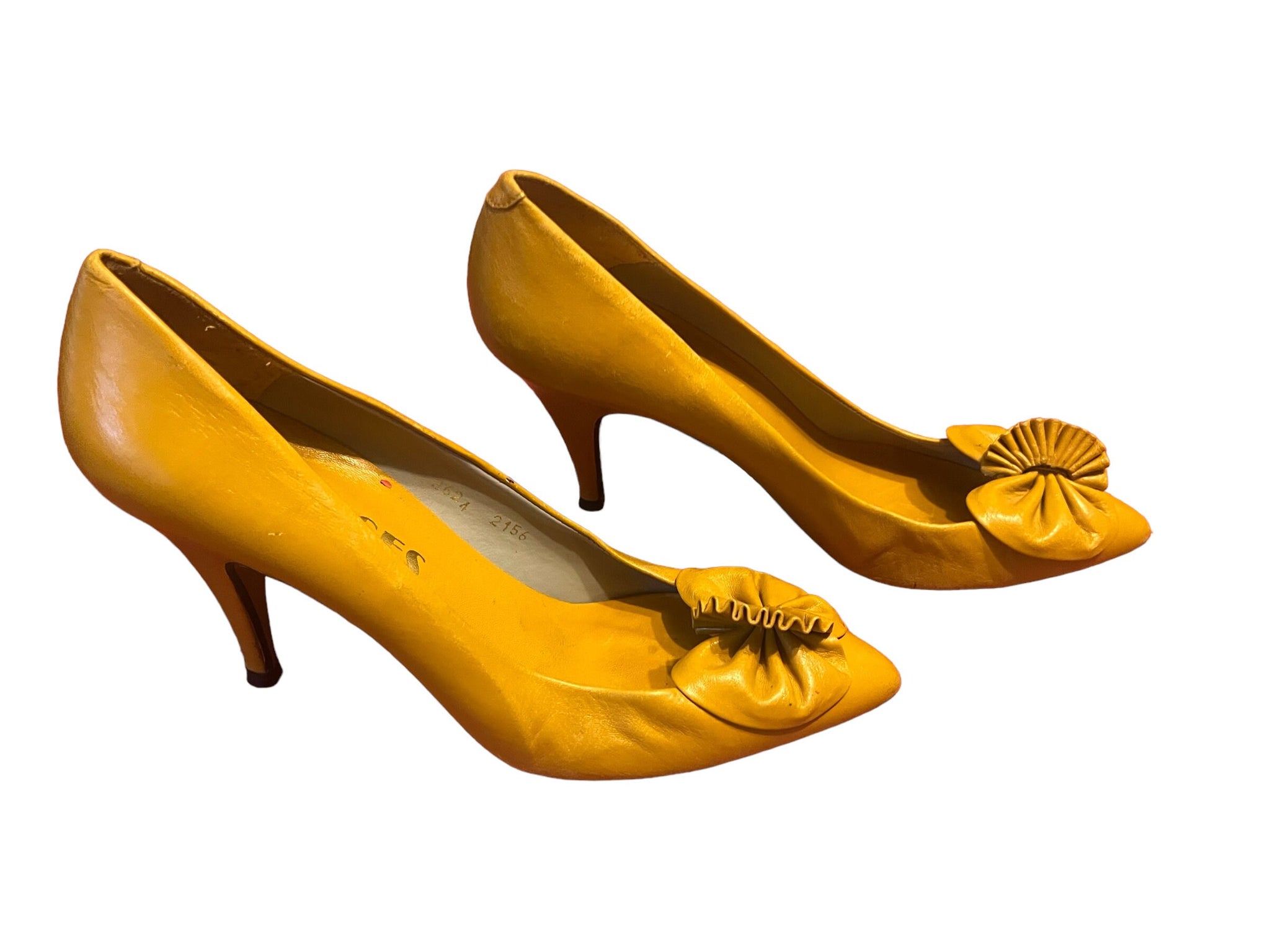 Vintage 80’s mustard heel shoes 8 B