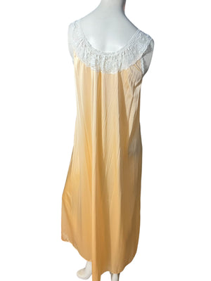 Vintage 70's long peach nightgown S JCPenney