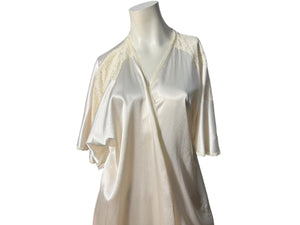 Vintage off white robe Eve Stillman S