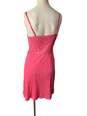 Vintage 70's pink full slip S 32 Vanity Fair