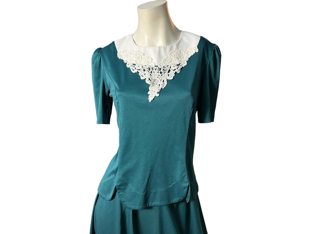 Vintage green 80's lace collar top & skirt M L