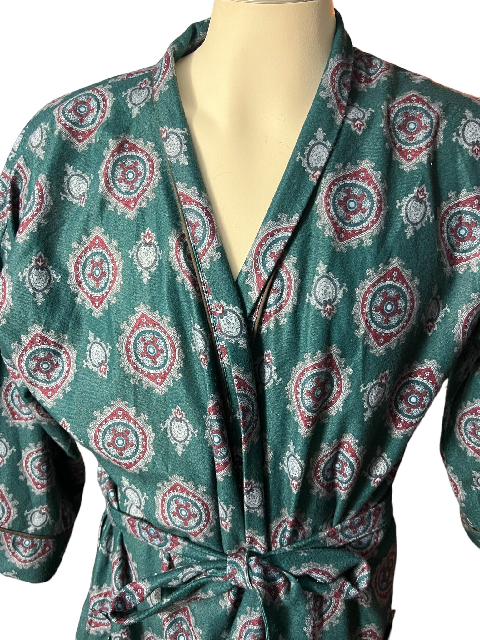 Vintage men’s robe green paisley M