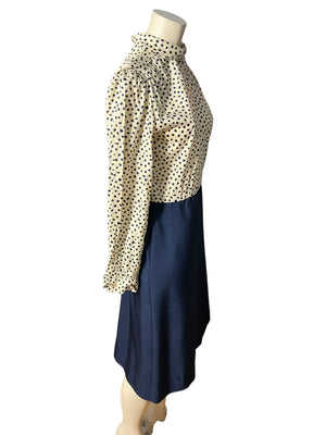 Vintage 70's blue and white polka dot M