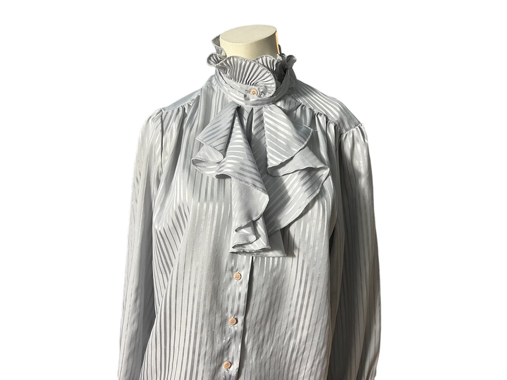 Vintage gray 80's ruffle shirt M Accent