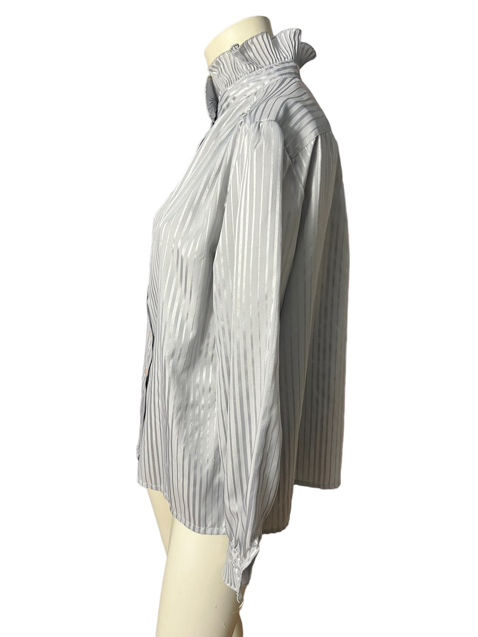 Vintage gray 80's ruffle shirt M Accent