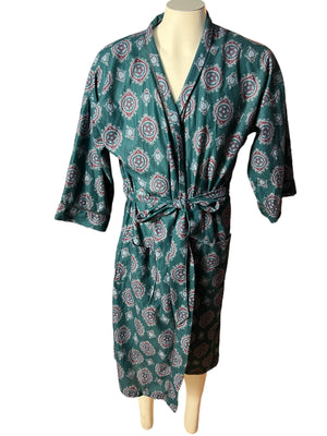 Vintage men’s robe green paisley M