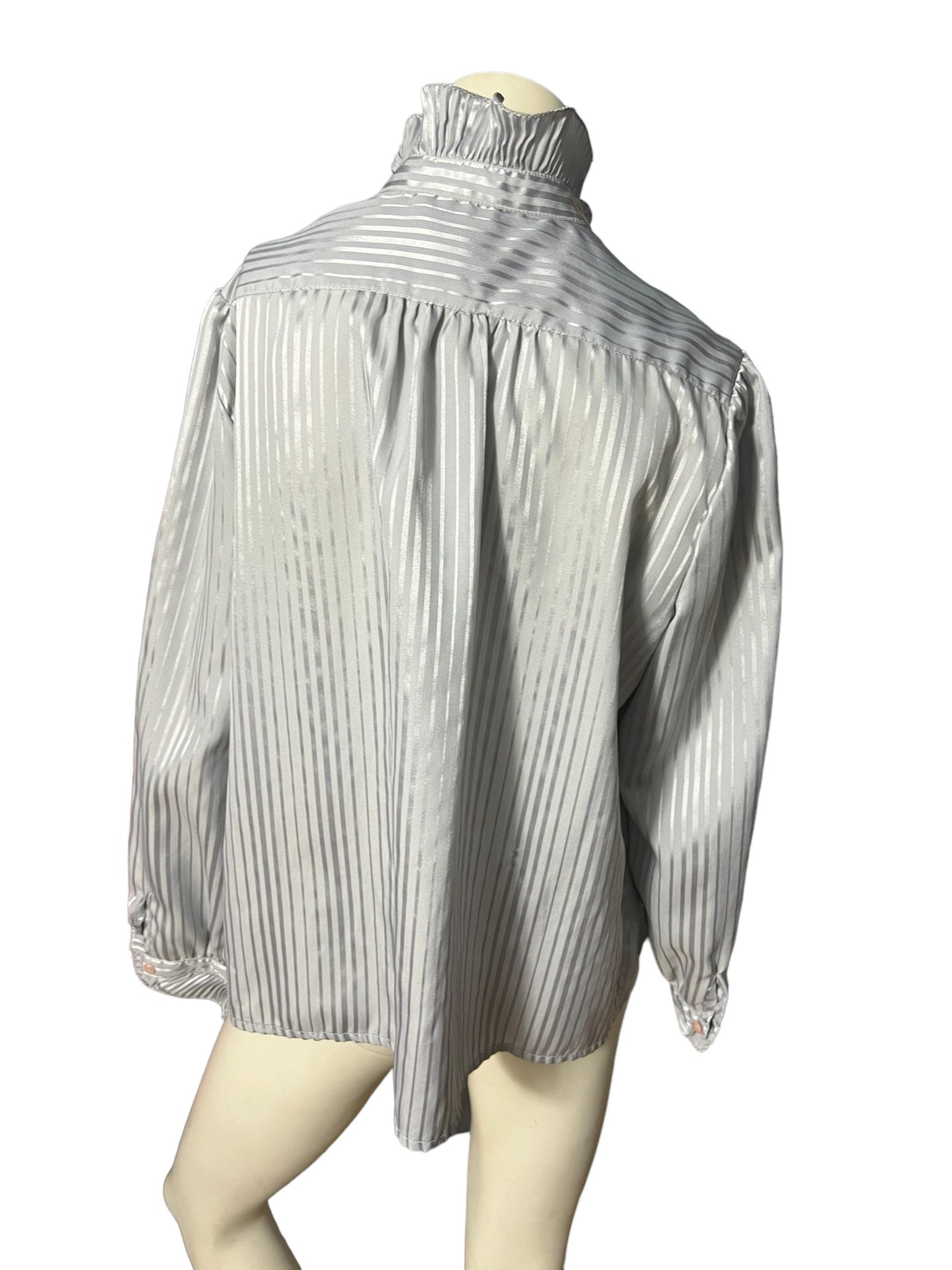 Vintage gray 80's ruffle shirt M Accent