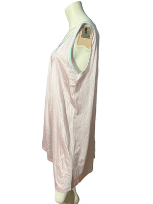 Vintage pink nightgown & robe M Collectibles