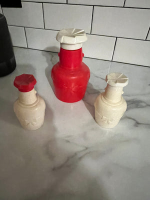 Vintage red 60’s chef salt pepper spice set