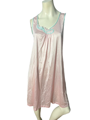 Vintage pink nightgown & robe M Collectibles