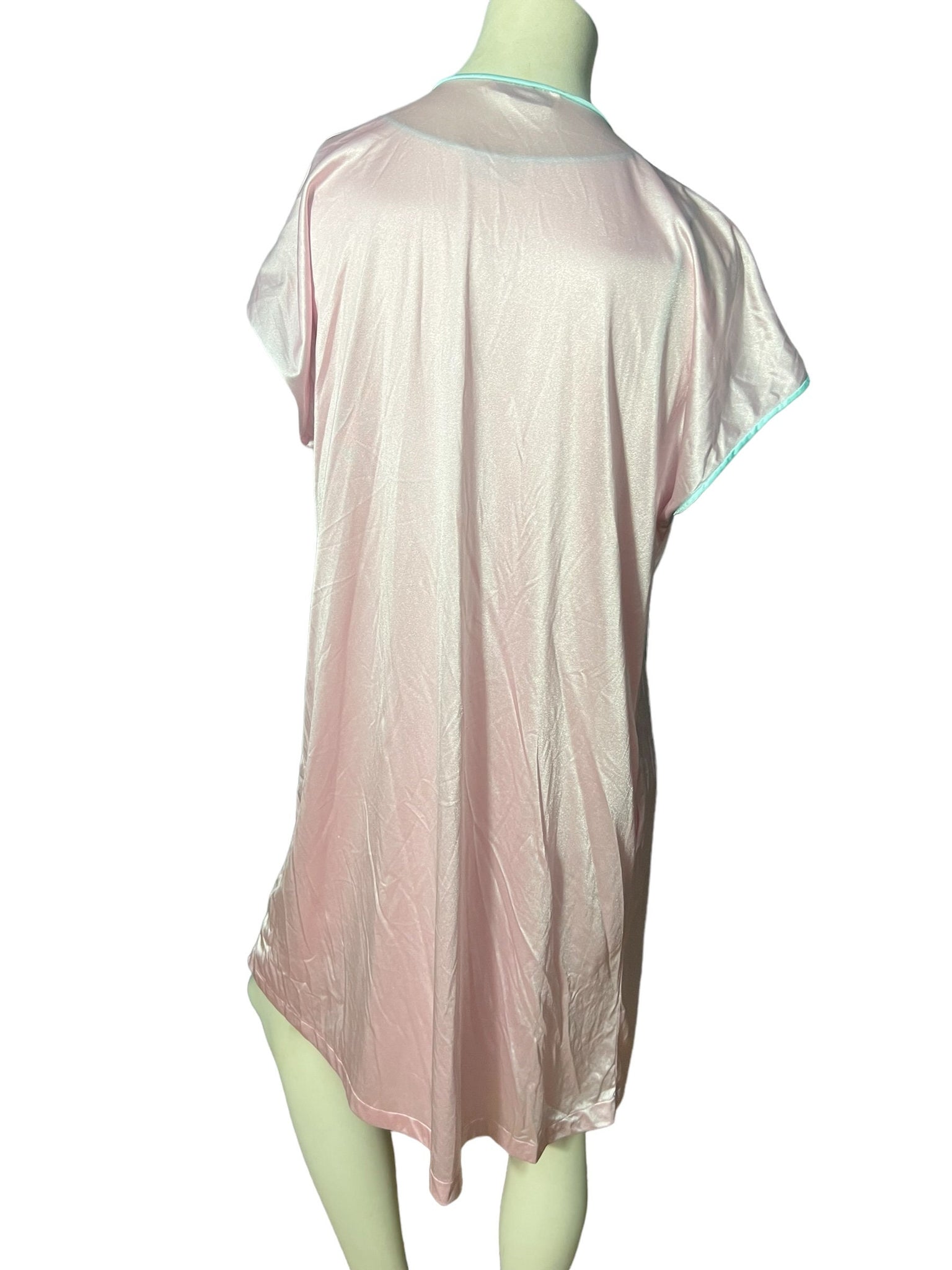 Vintage pink nightgown & robe M Collectibles