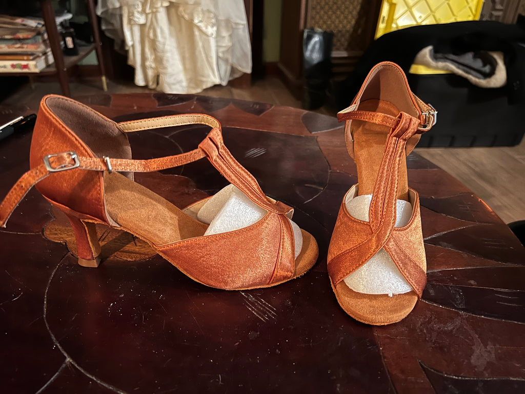 Vintage salmon 40's style heels 37 6.5