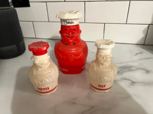 Vintage red 60’s chef salt pepper spice set