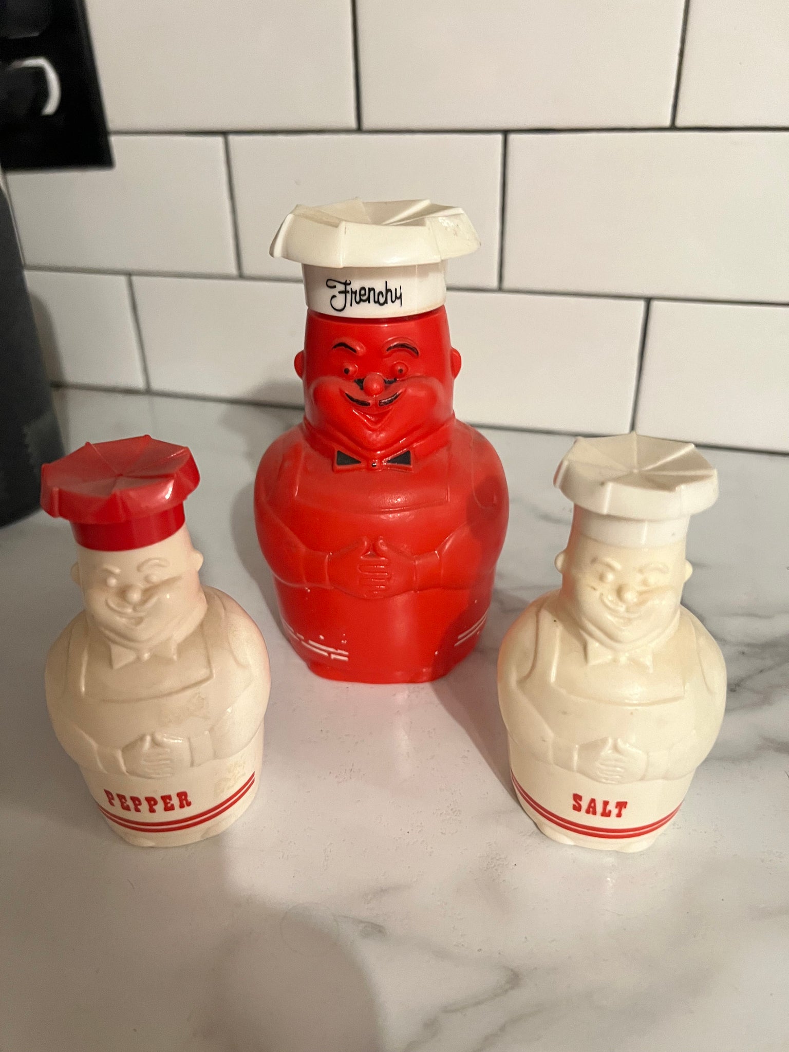 Vintage red 60’s chef salt pepper spice set