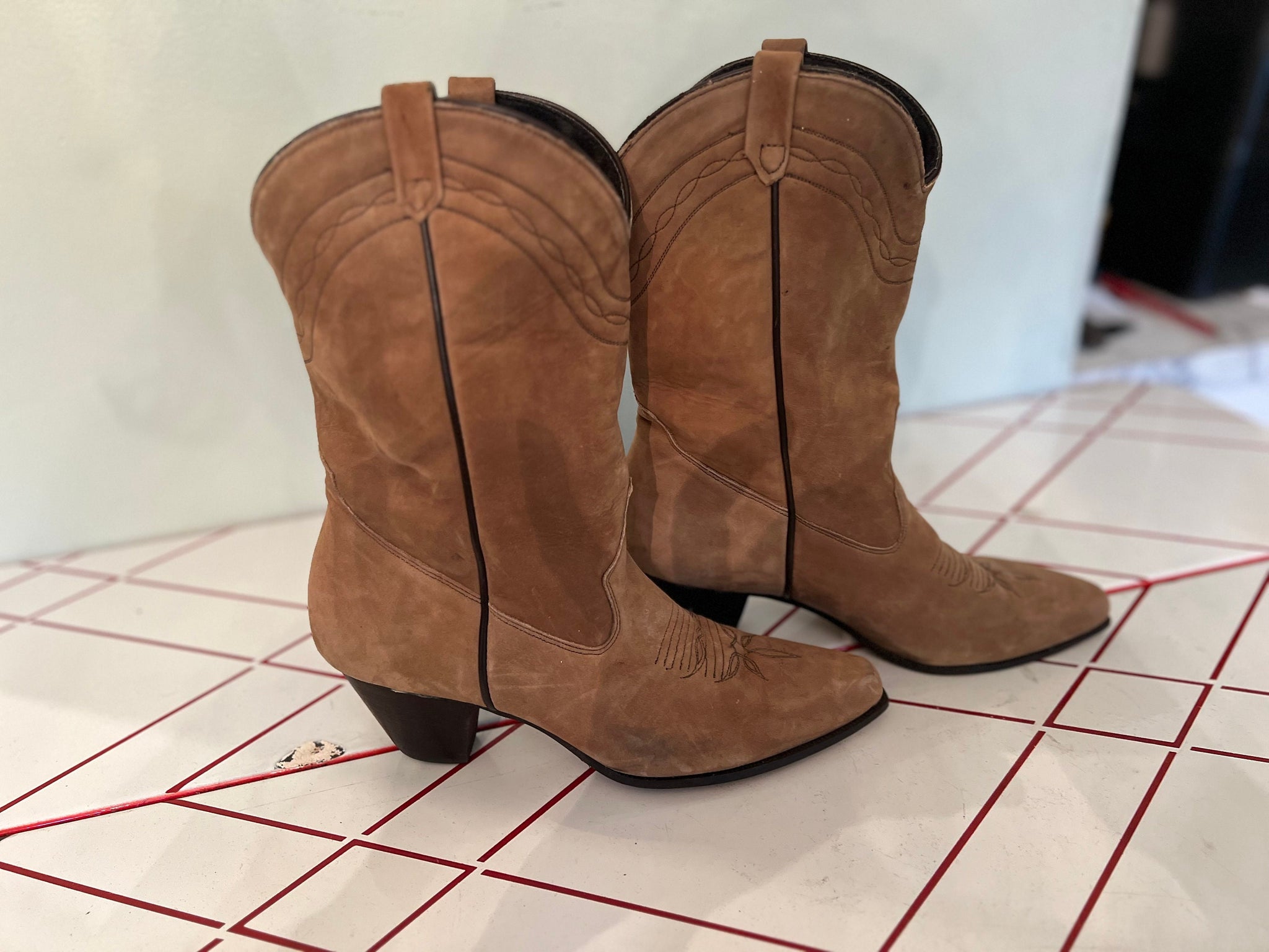 Vintage brown western boots 8.5 M