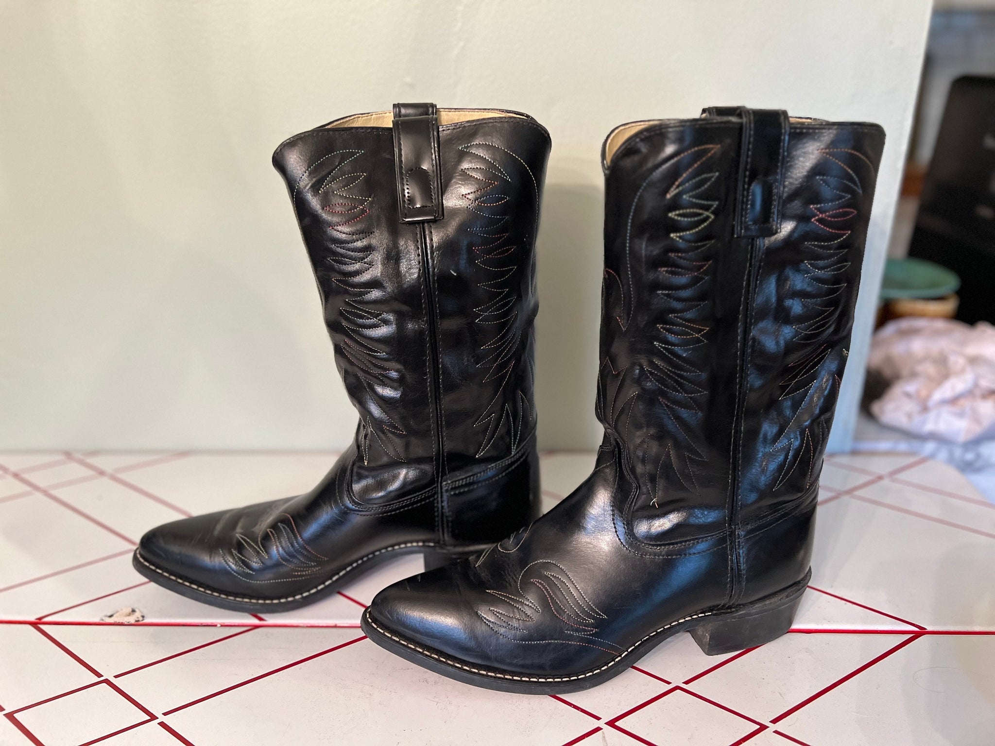 Vintage black rainbow cowboy boots 11 Westex