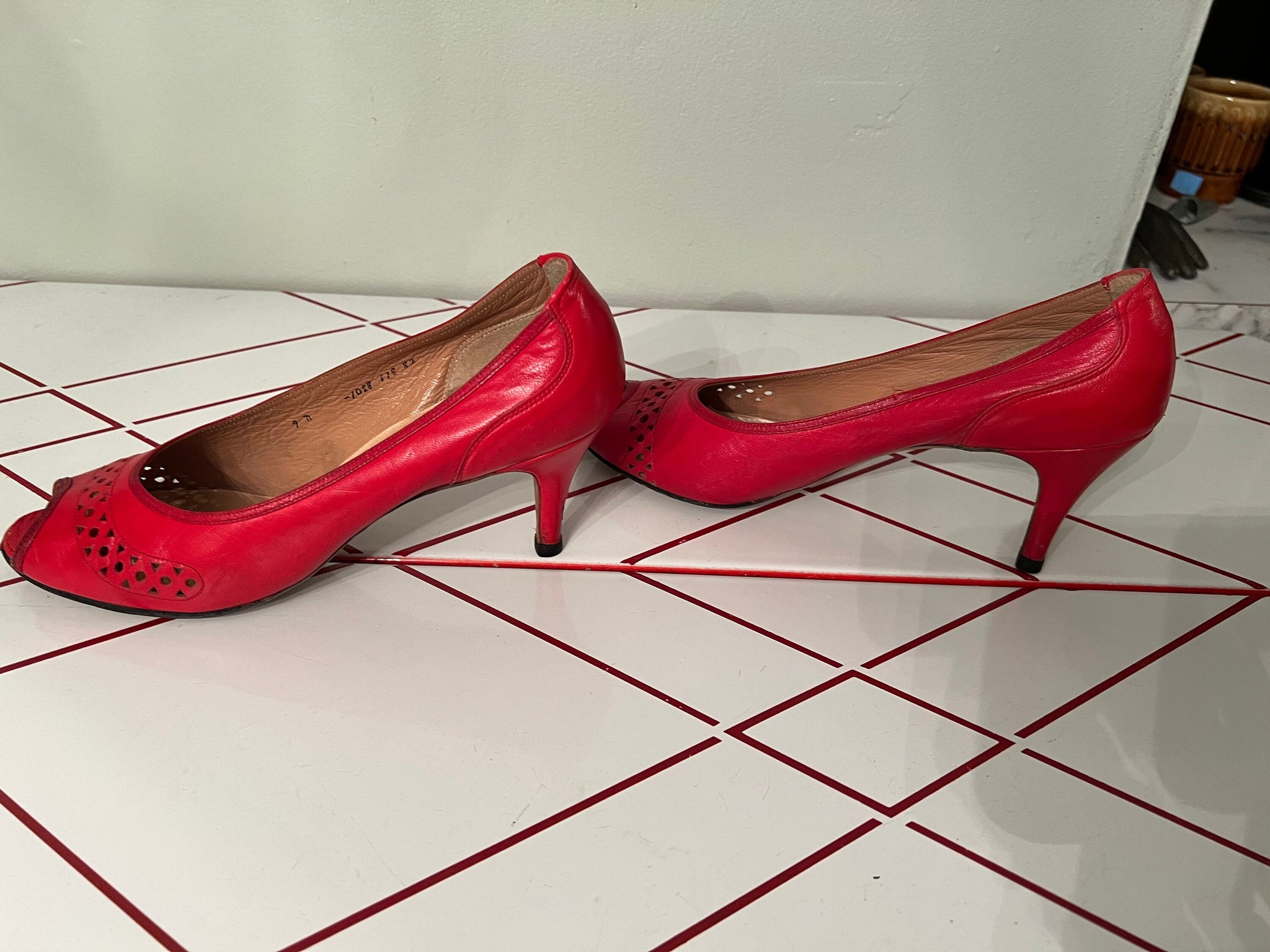 Vintage 80's red Stanley Philipson red heels 9 N