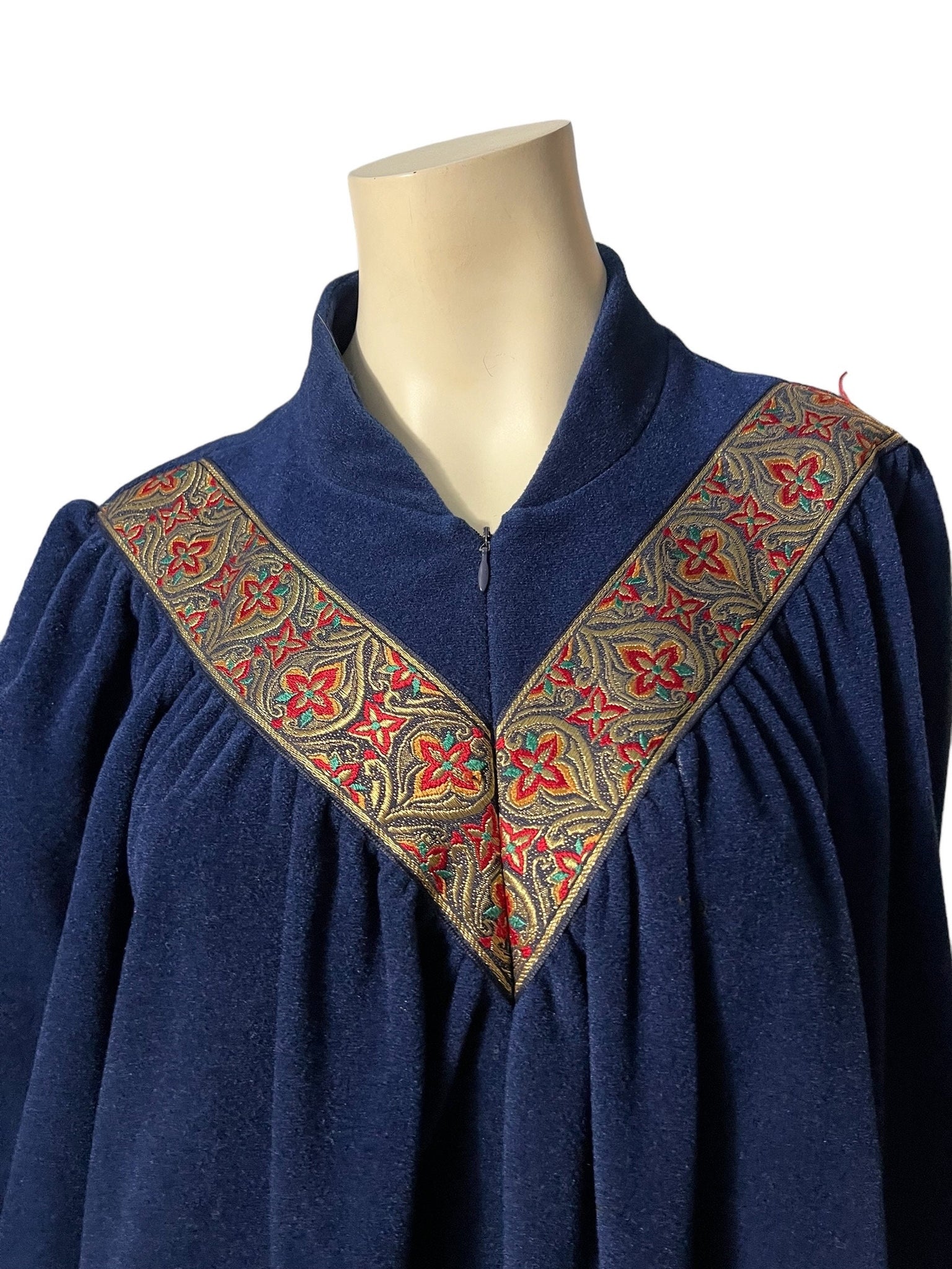 Vintage blue Vanity Fair robe L