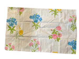 Vintage 70’s floral pillowcases 2