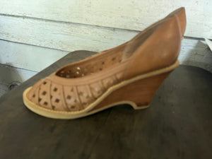 Vintage 70's wedge heel shoes 9 M Fayva