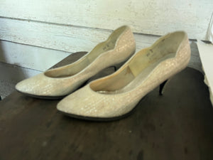 vintage 70's silver heels 7.5 B