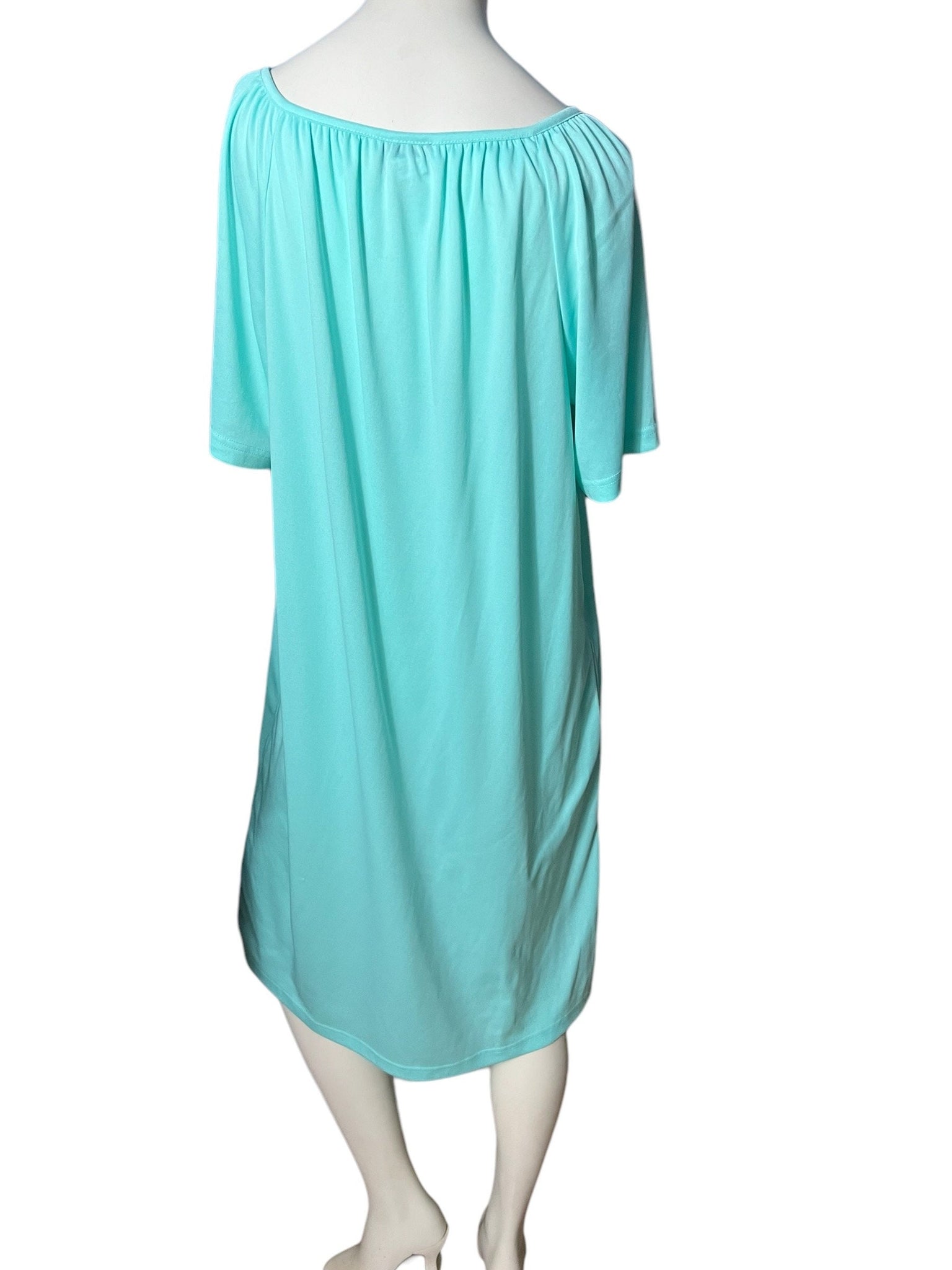 Vintage sea green nightgown L Anthony Richards