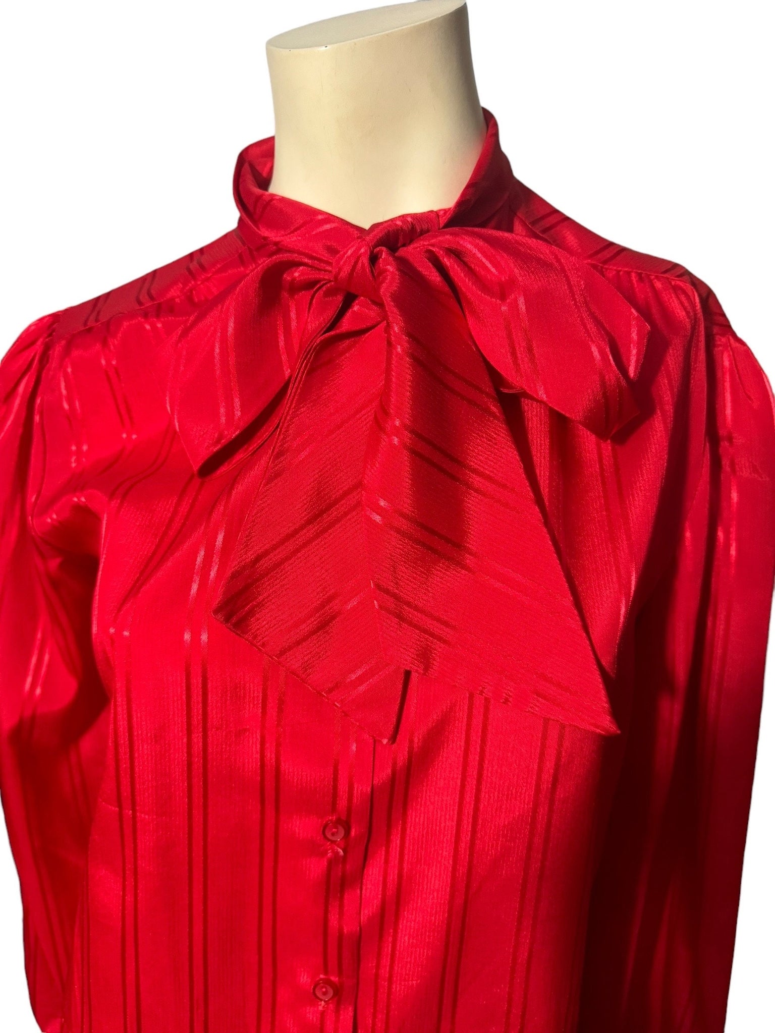 Vintage 80’s red bow tie blouse M 10