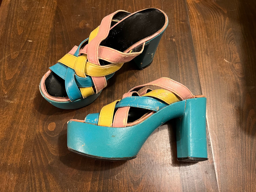 Vintage 70's platform shoes sz 7 NEED WORK