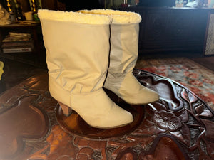 Vintage women's 70's boots 10 M Jolene taupe