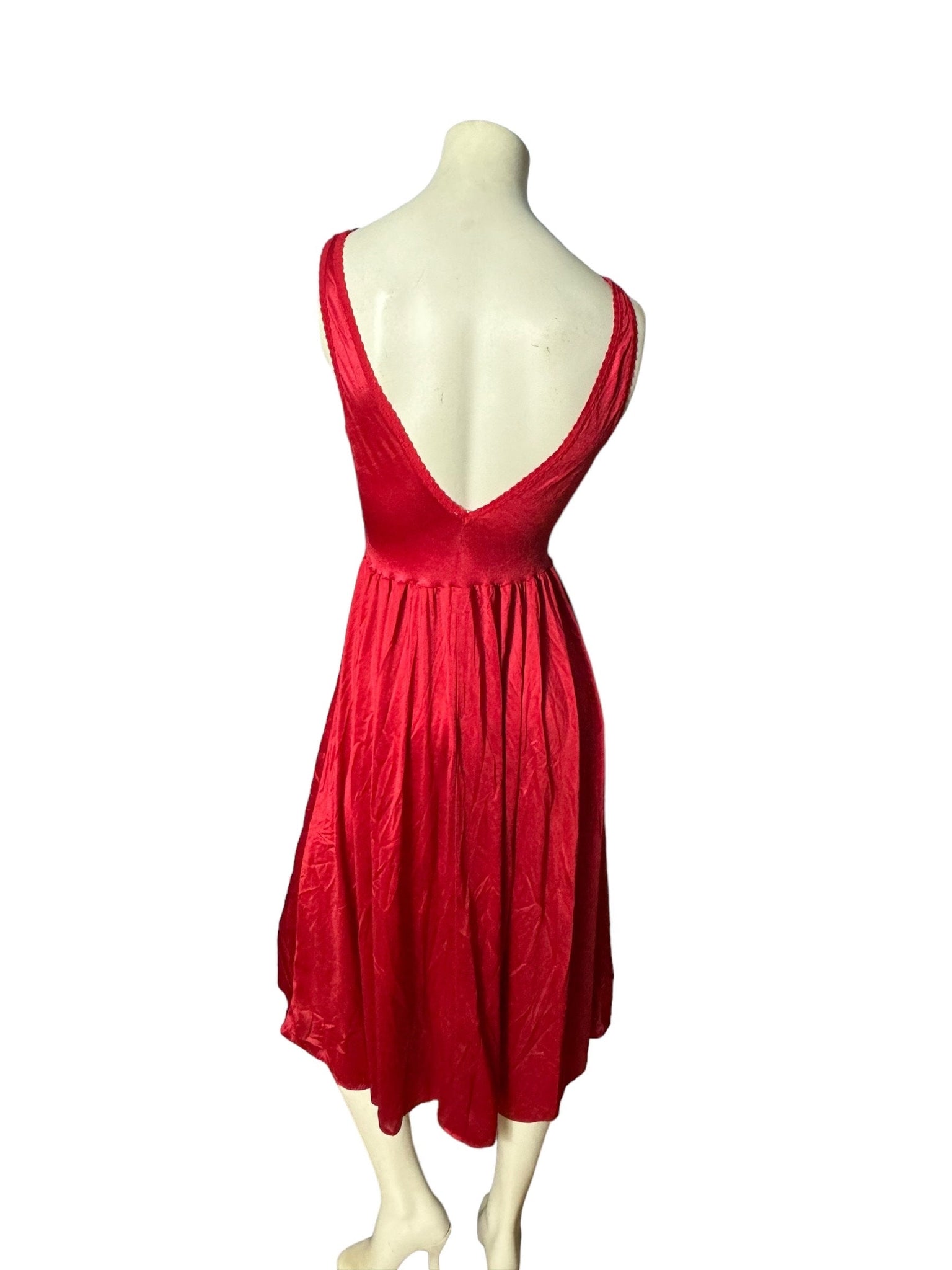 Vintage red full sweep nightgown L