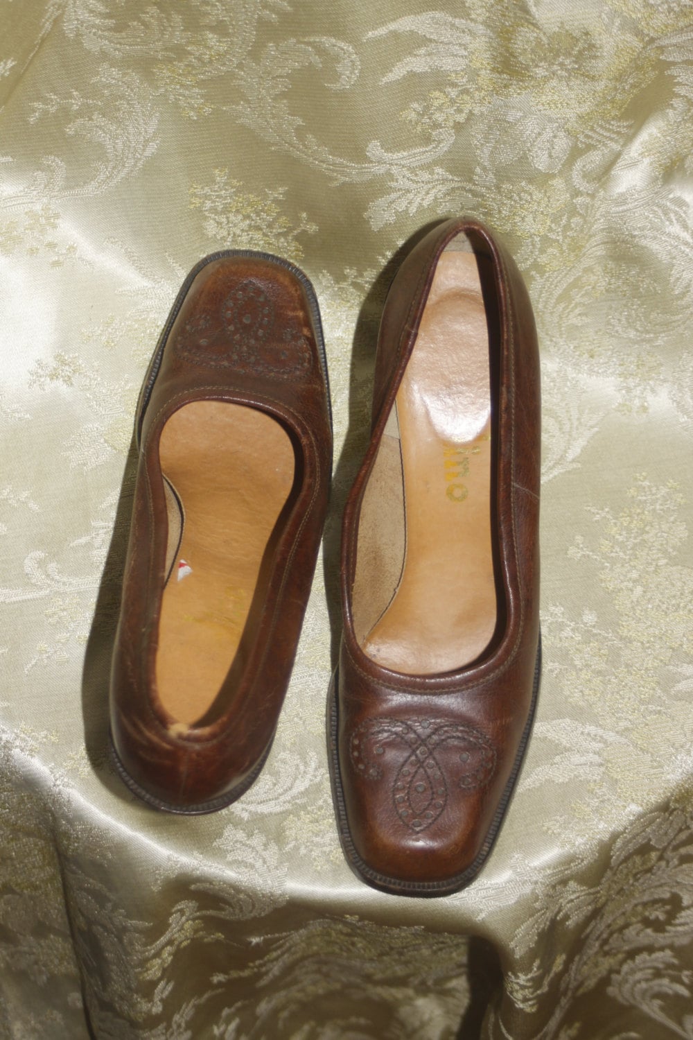 Vintage Brown 1970's Stacked Heels Shoes 6 N