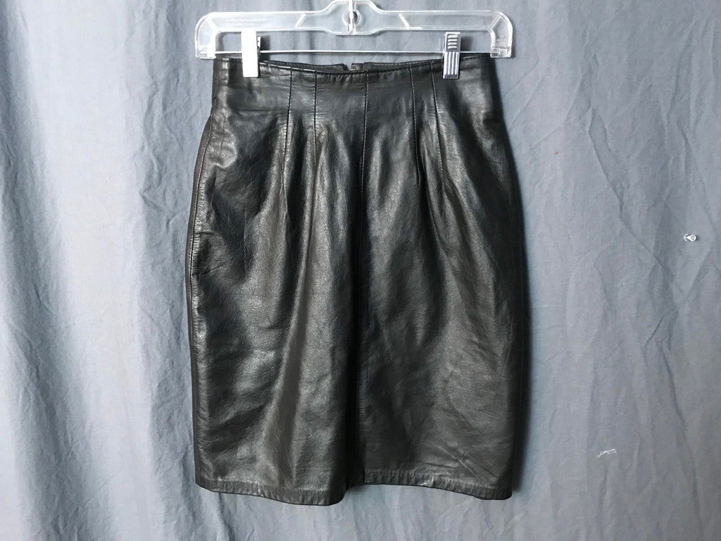 Vintage 1980’s black leather high waist COMINT skirt 5/6 M
