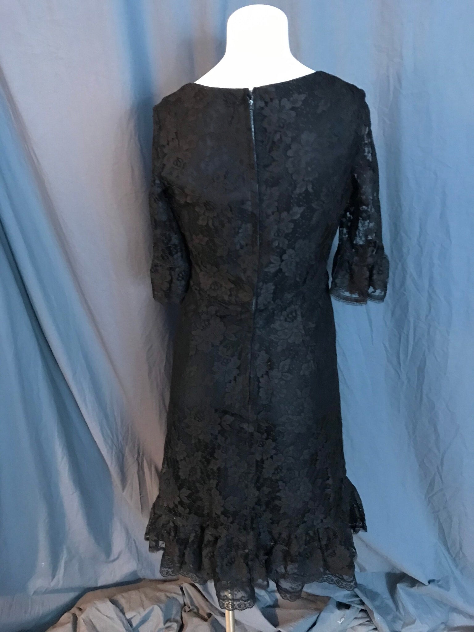 Vintage 1960’s Dress by Wendy black lace fitted dress S