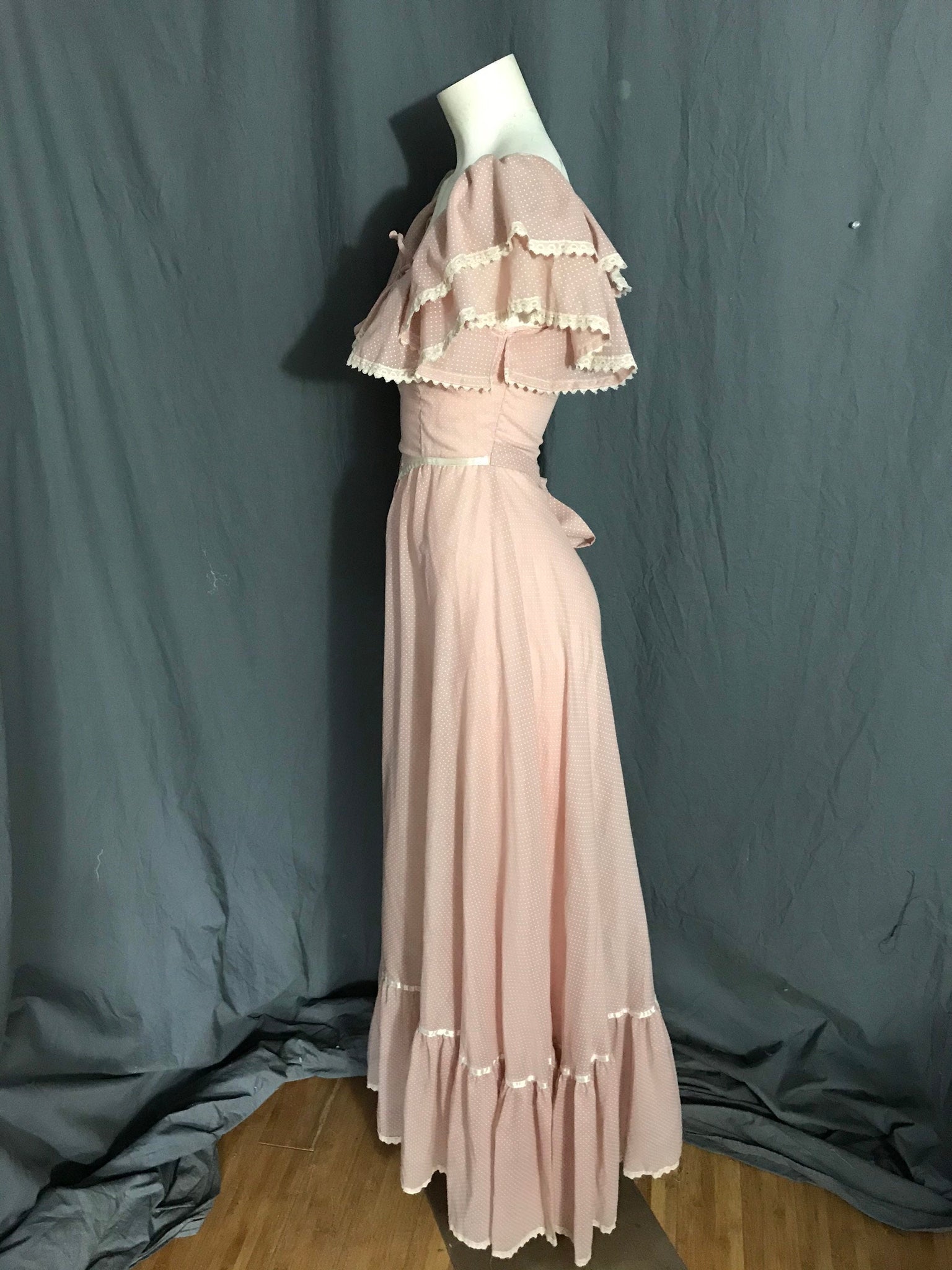 Vintage Gunne Sax rose polka dot long prairie dress S