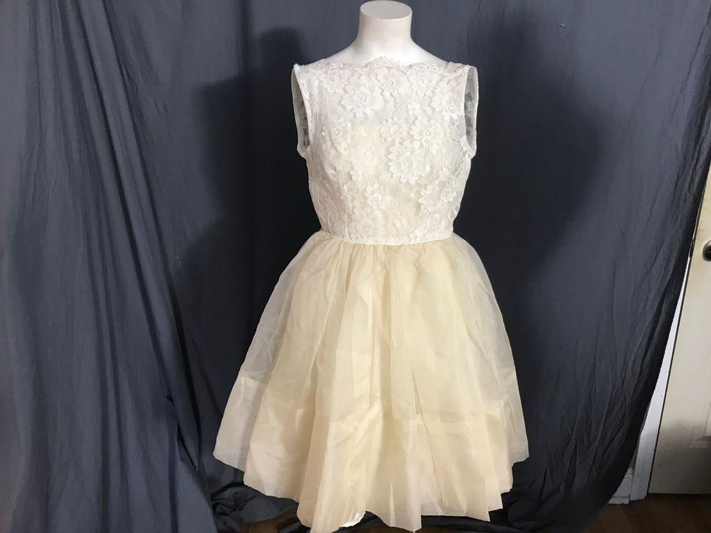 Vintage 1950’s full circle wedding dress formal XS