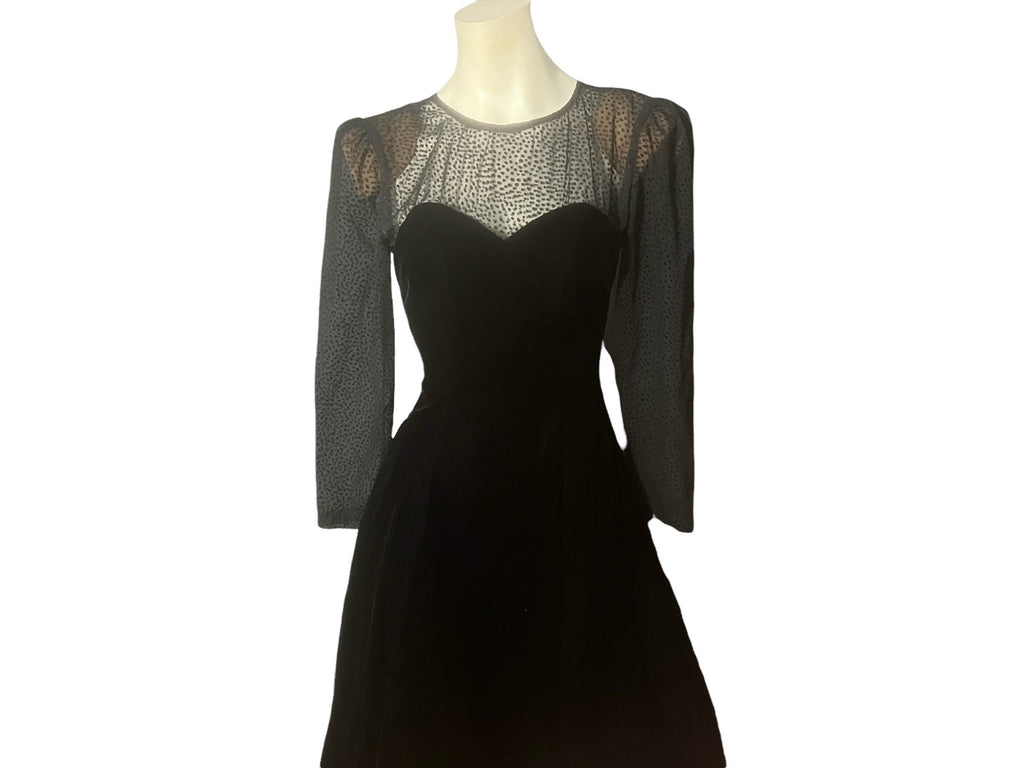 Vintage 80's Niki black velvet party dress 6