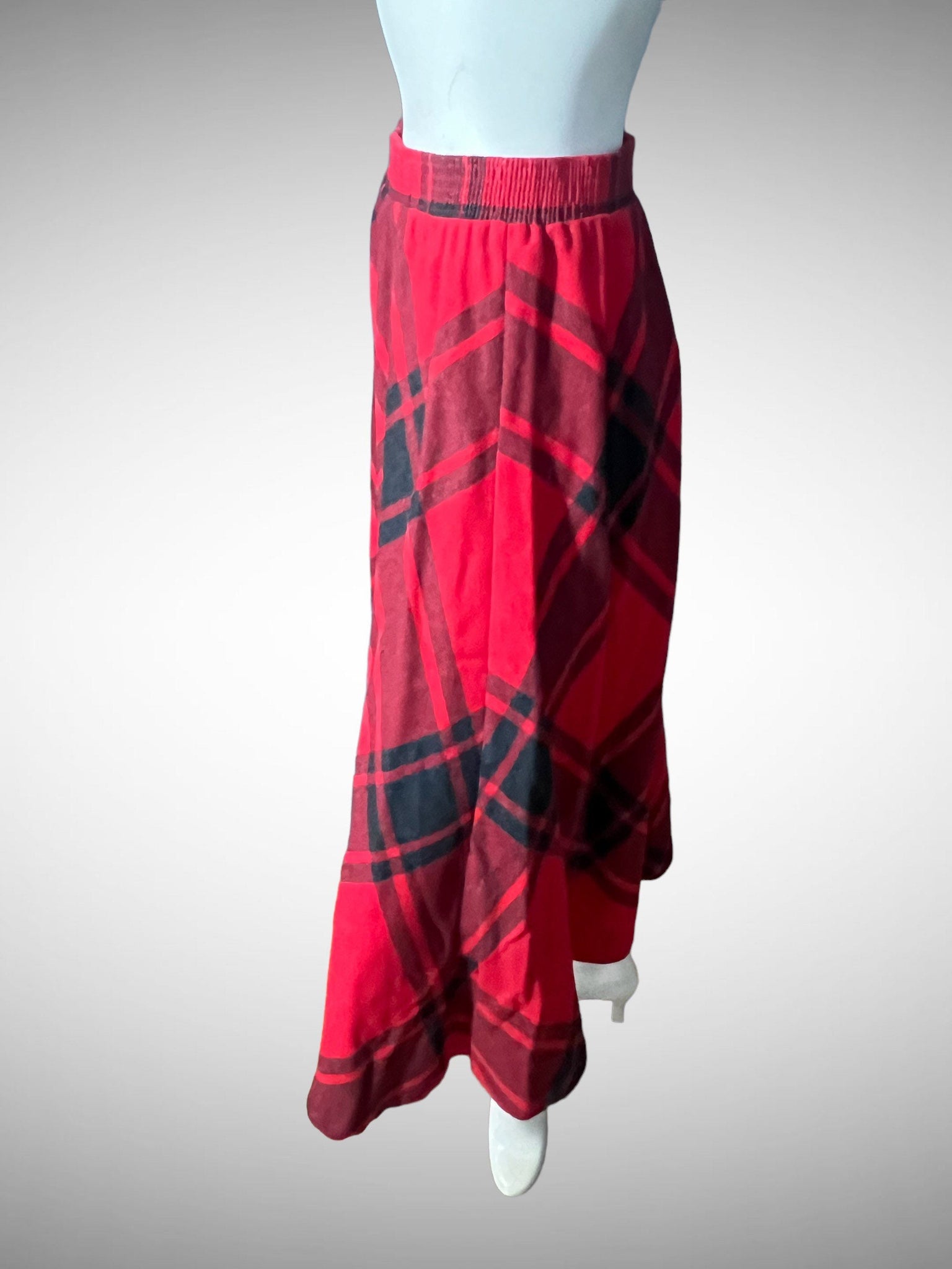 Vintage 80's red plaid full circle skirt M