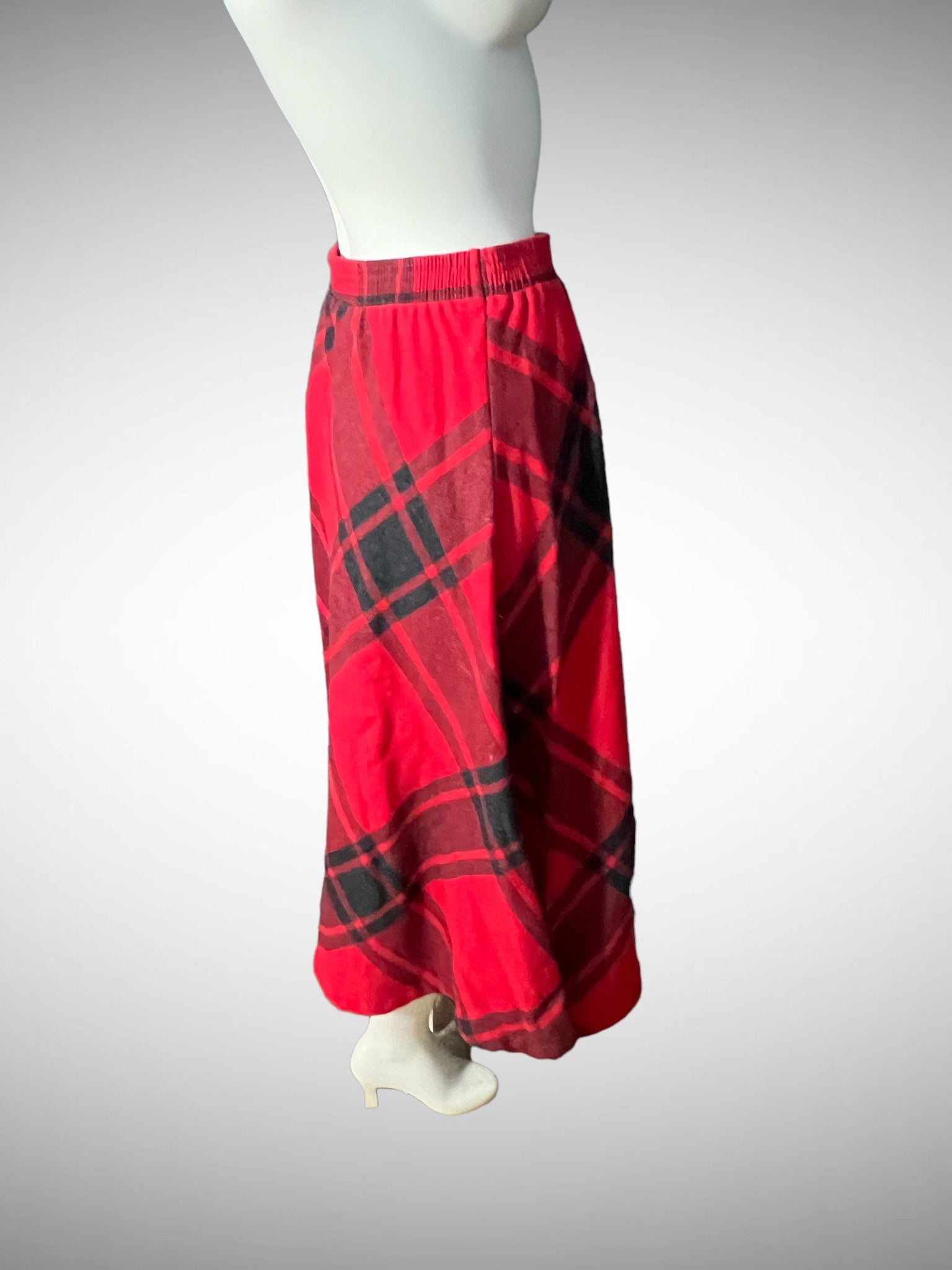 Vintage 80's red plaid full circle skirt M