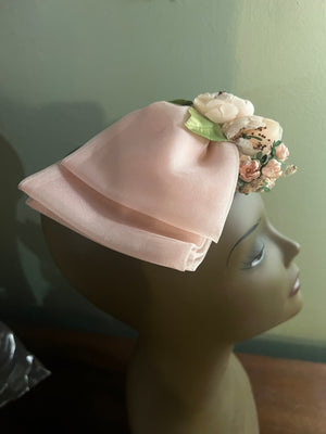 Vintage 60’s bow fascinator hat