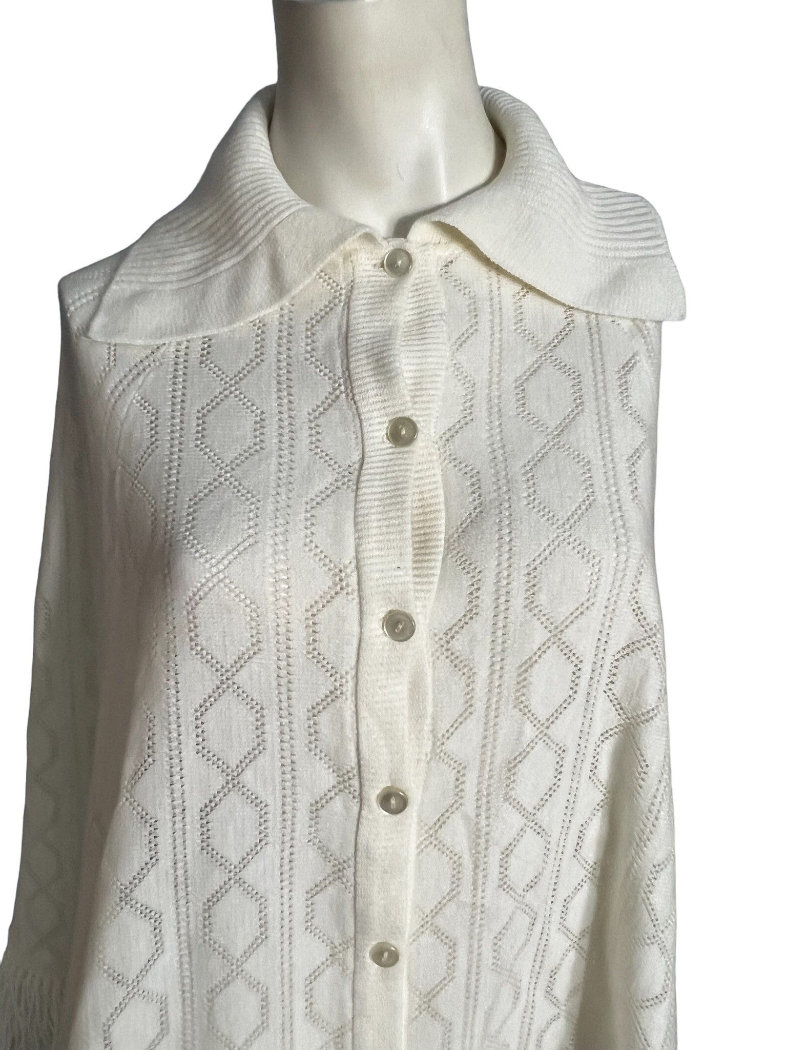 Vintage 70's white sweater shawl poncho