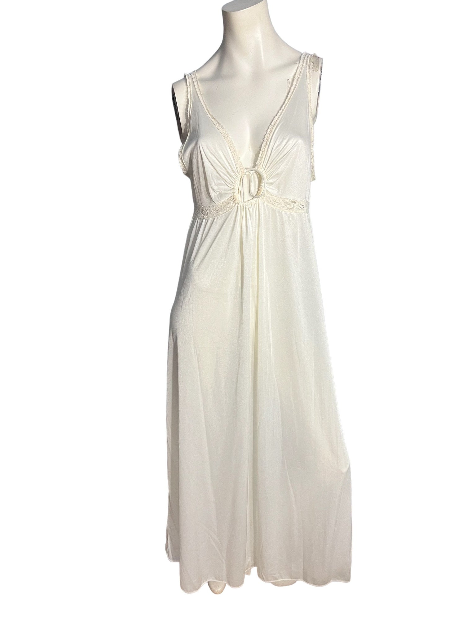 Vintage 70's white keyhole nightgown M Val Mode
