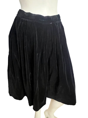Vintage 50’s black velvet full circle skirt 28 M
