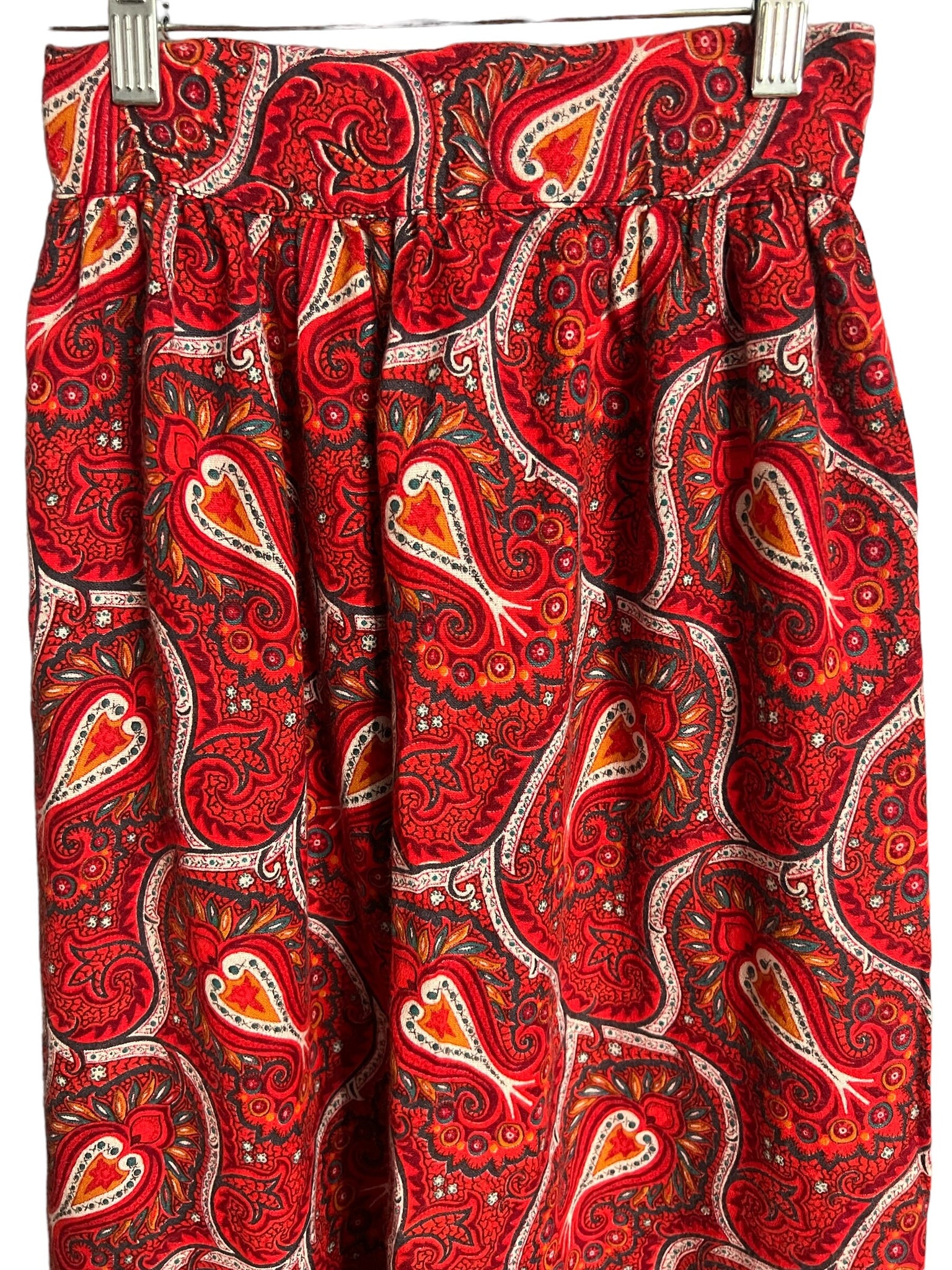 Vintage 70’s skirt red paisley S XS